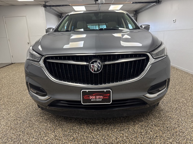 2019 Buick Enclave Essence photo 2