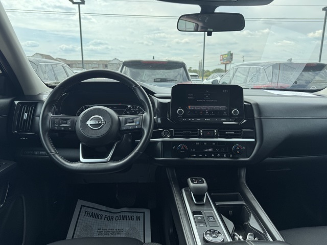 2024 Nissan Pathfinder SV photo 2