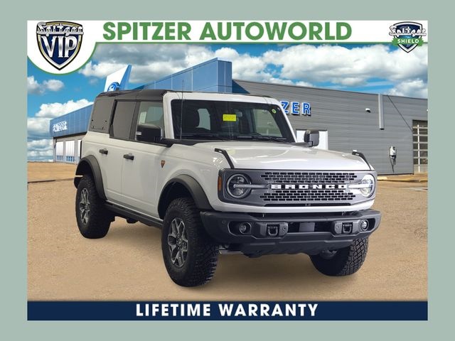 Oxford White 2025 Ford Bronco Badlands 4-Door 4WD SUV / Crossover Four-Wheel Drive Automatic