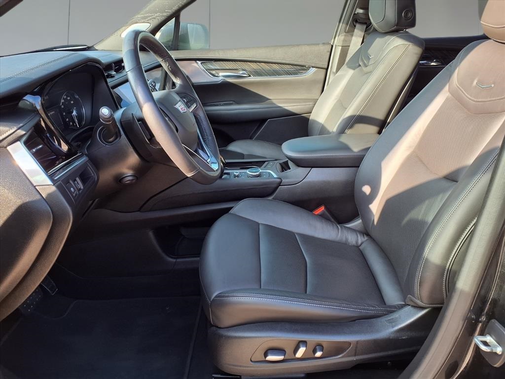 2020 Cadillac XT6 Premium Luxury Black at Tom Peacock Cadillac