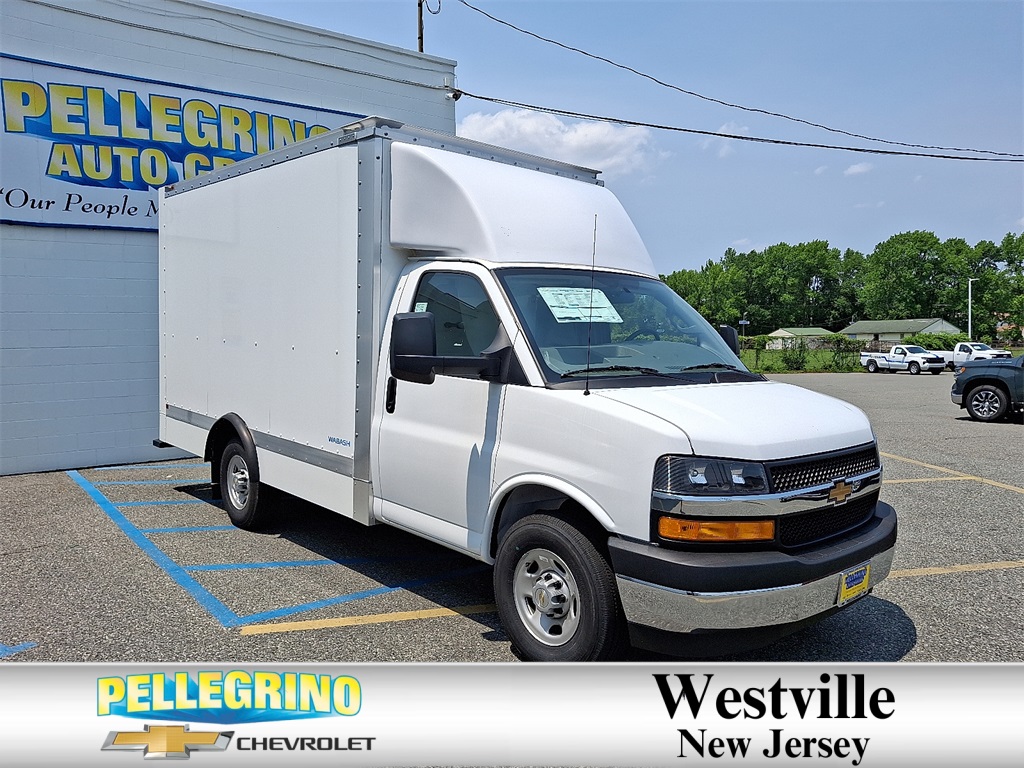 2025 Chevrolet Express Chassis 3500 Cutaway 139
