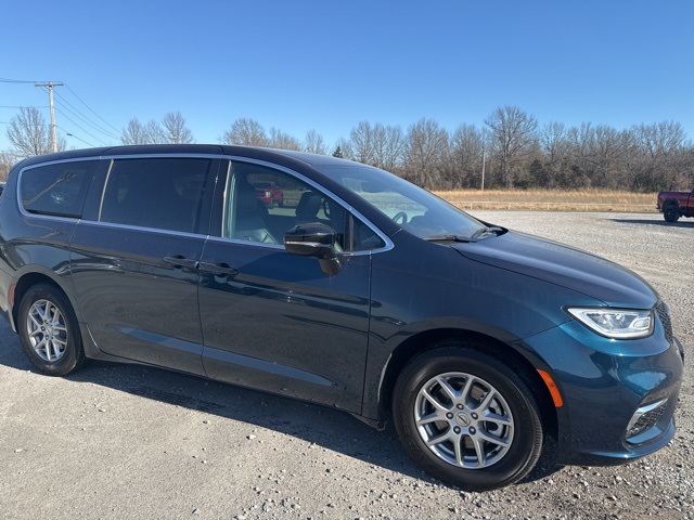 2025 Chrysler Pacifica Select FWD