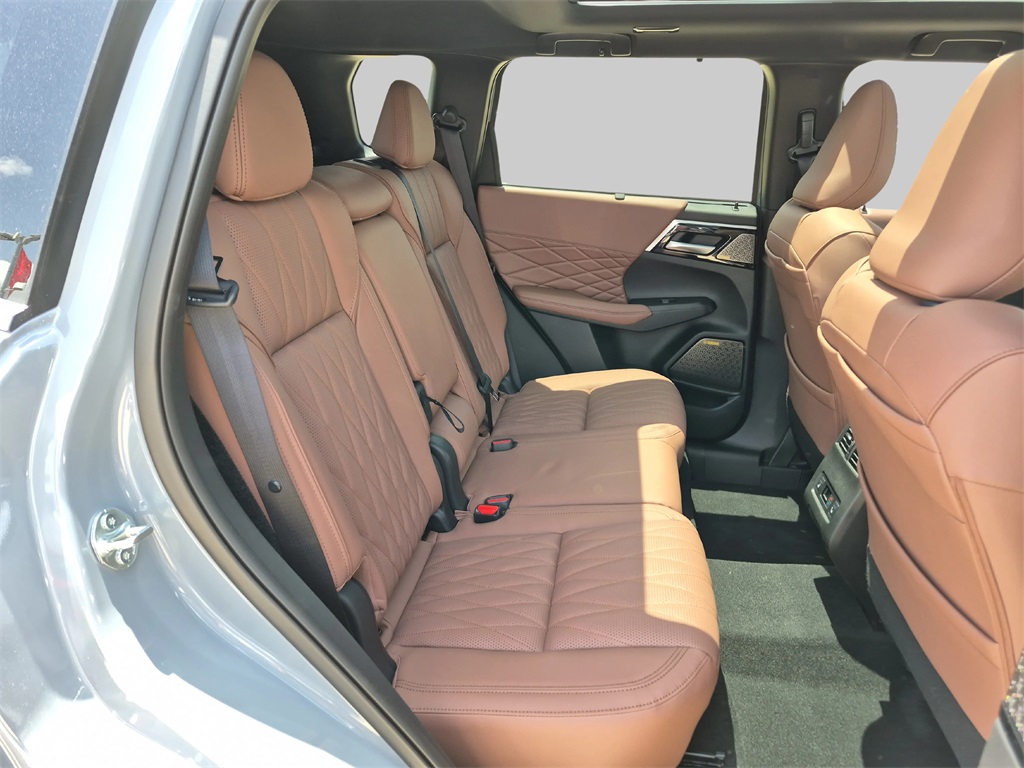 2025 Mitsubishi Outlander SEL Gray at DeMontrond Gulf Freeway