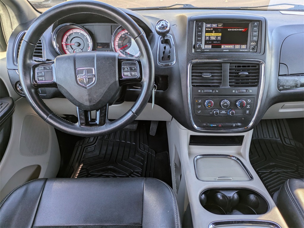 Used 2017 Dodge Grand Caravan For Sale in Findlay, OH