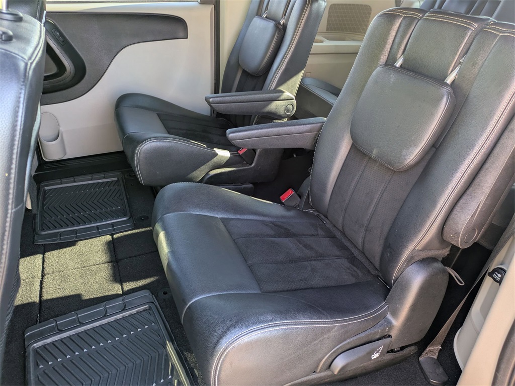 Used 2017 Dodge Grand Caravan For Sale in Findlay, OH