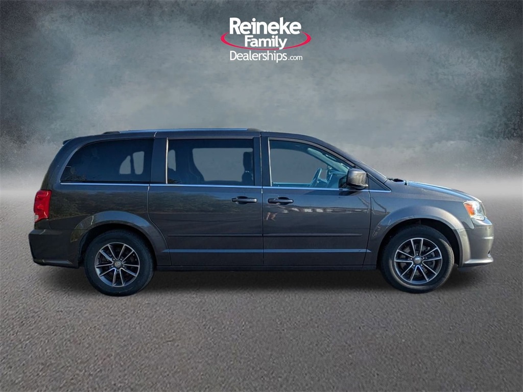 Used 2017 Dodge Grand Caravan For Sale in Findlay, OH