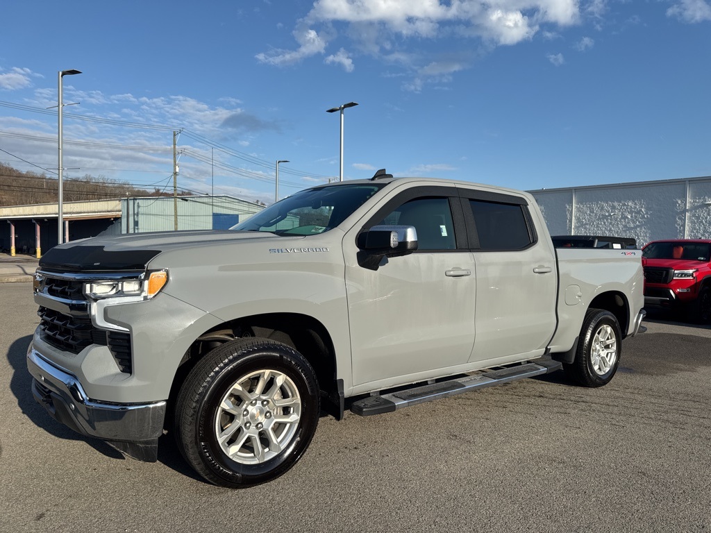 2024 Chevrolet Silverado 1500 LT Crew Cab 4WD