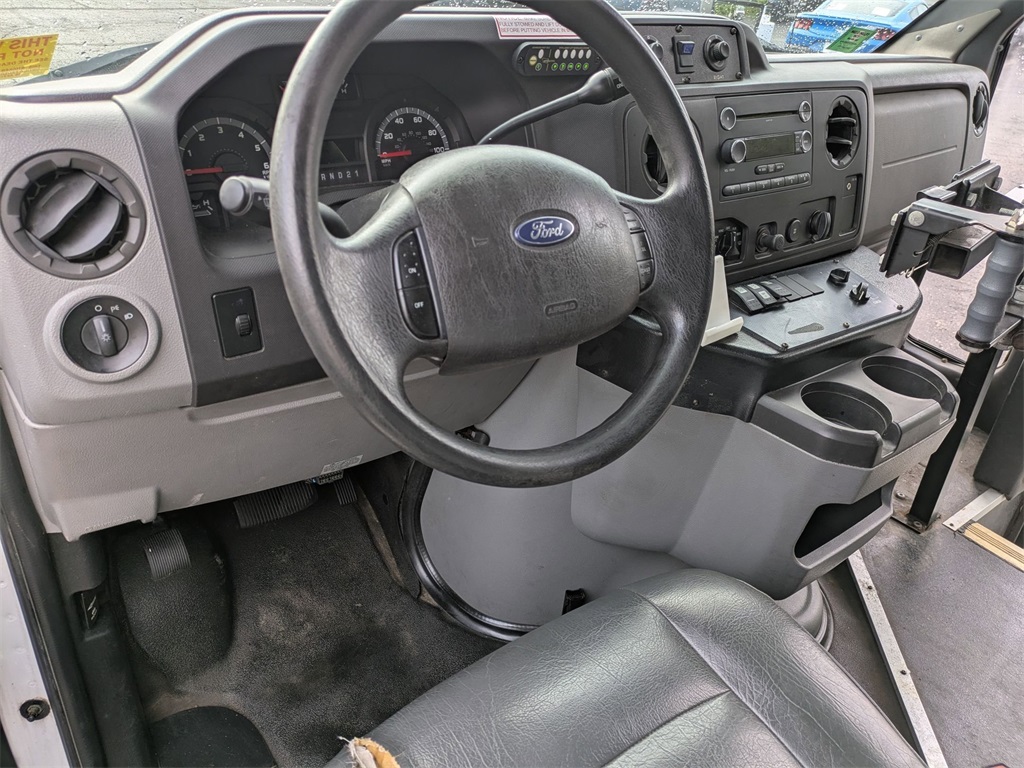 Used 2012 Ford E-350SD For Sale in Findlay, OH