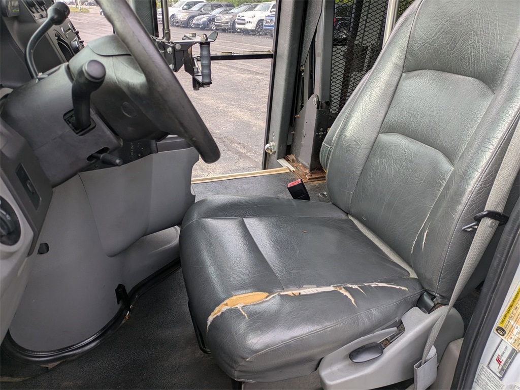 Used 2012 Ford E-350SD For Sale in Findlay, OH