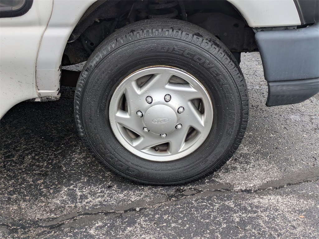 Used 2012 Ford E-350SD For Sale in Findlay, OH