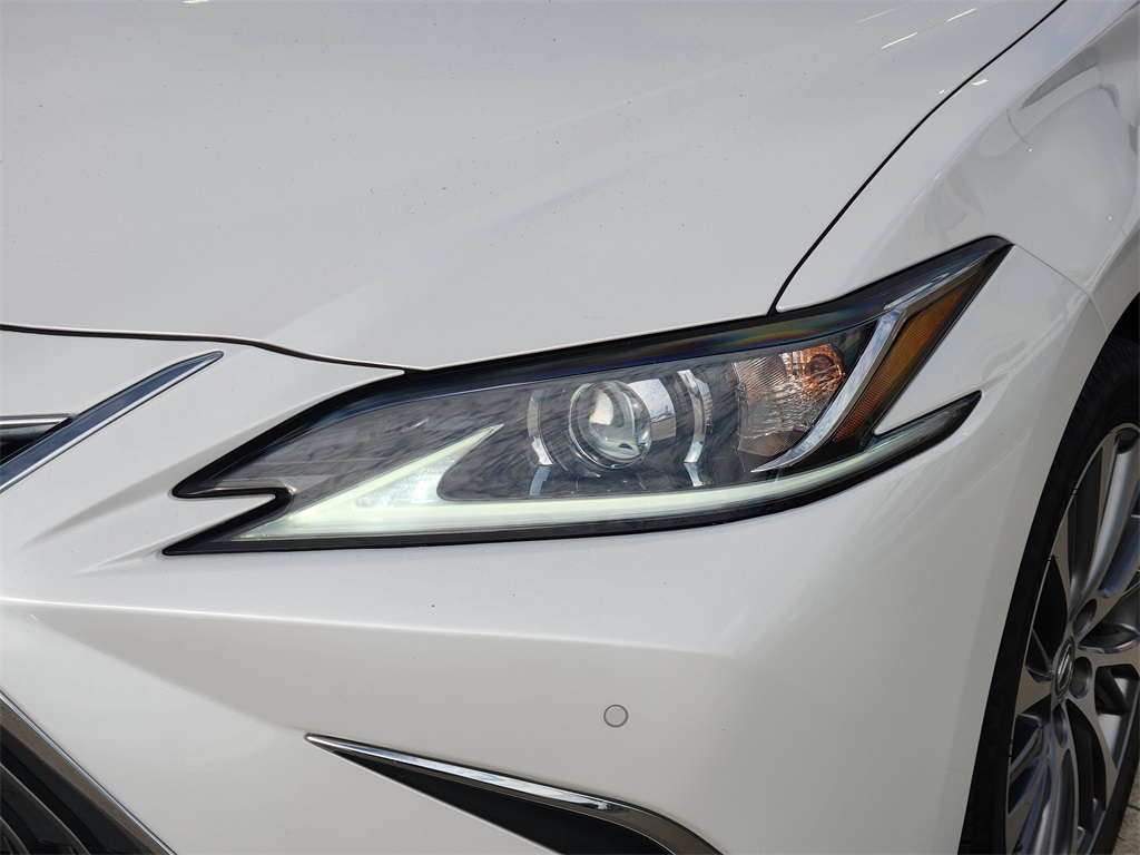 2020 Lexus ES 350 White at Emmons Autoplex