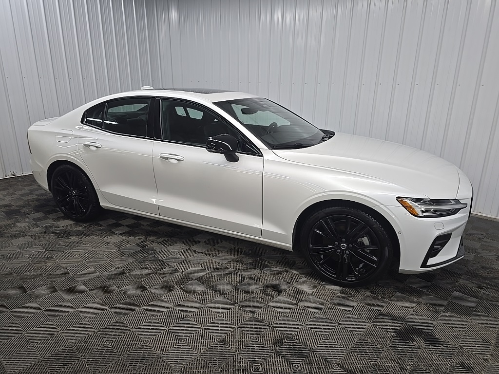 2024 Volvo S60 B5 Plus Black Edition AWD