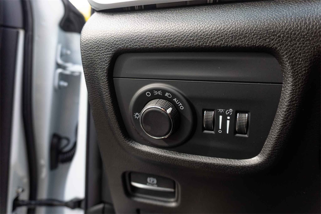 New Car 2025 Jeep Grand Cherokee L  Laredo For Sale Under $40,000 In San Marcos, Texas