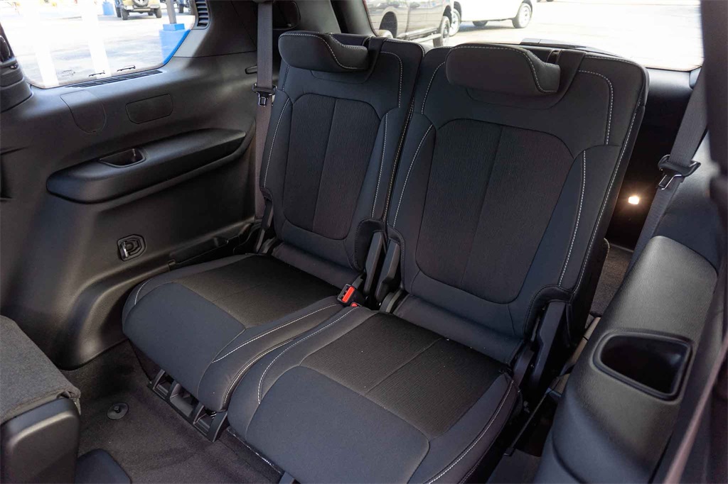 New Car 2025 Jeep Grand Cherokee L  Laredo For Sale Under $40,000 In San Marcos, Texas