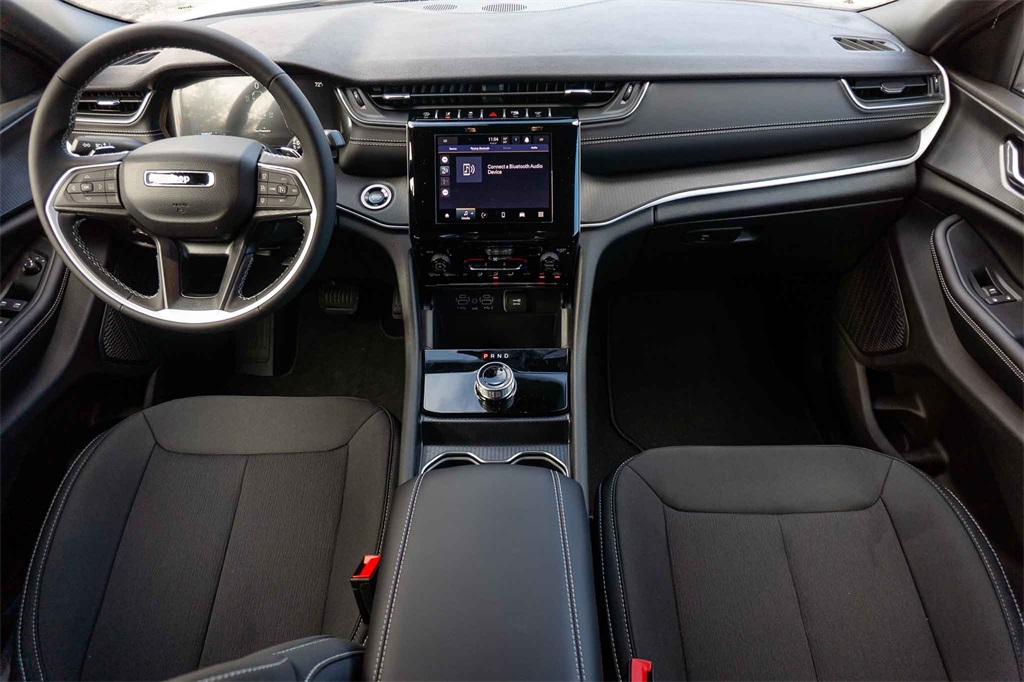 New Car 2025 Jeep Grand Cherokee L  Laredo For Sale Under $40,000 In San Marcos, Texas