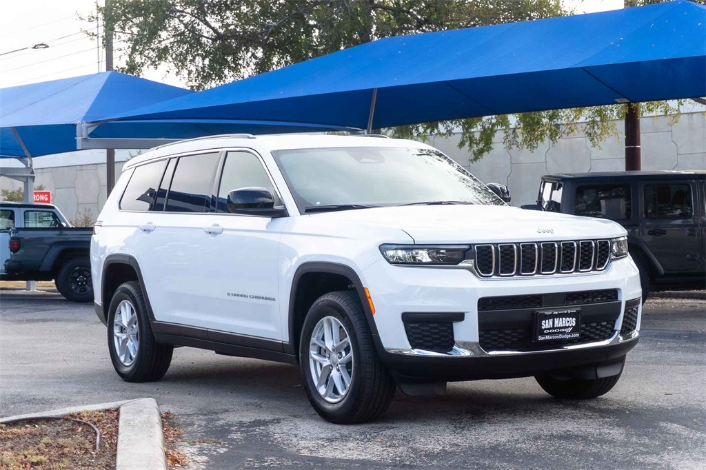 New Car 2025 Jeep Grand Cherokee L  Laredo For Sale Under $40,000 In San Marcos, Texas