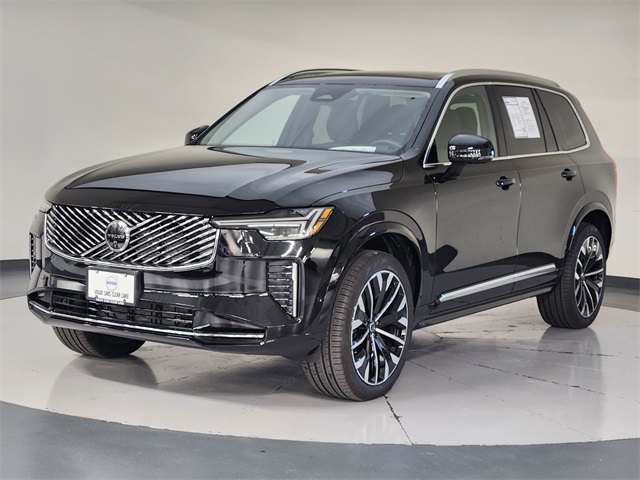 2025 Volvo XC90 B5 Plus