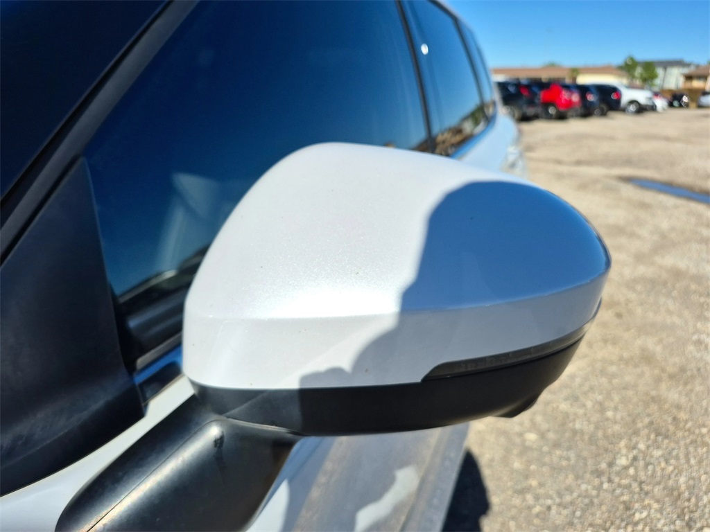 2022 Mitsubishi Outlander SEL White at Emmons Autoplex