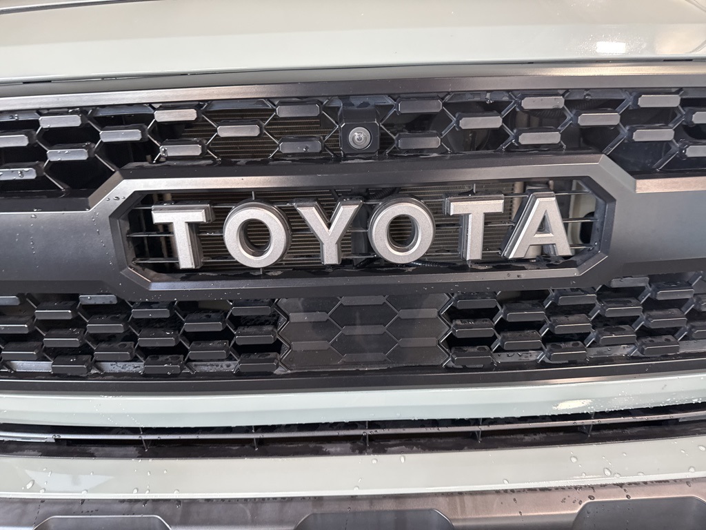 Thumbnail: 2021 Toyota Tacoma - 15