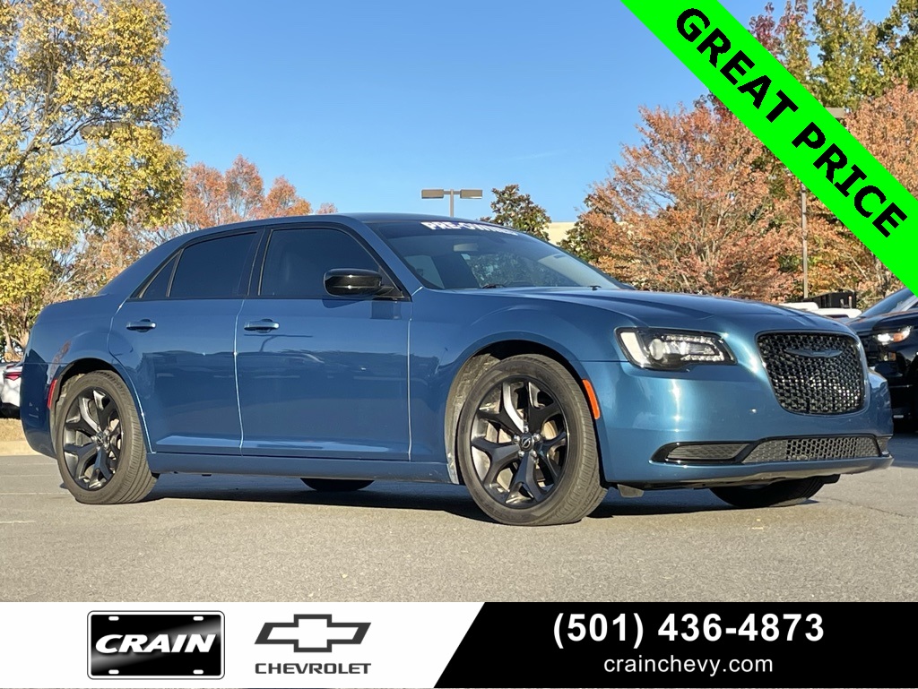 2022 Chrysler 300 Touring RWD