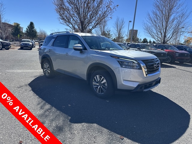 2025 Nissan Pathfinder SL