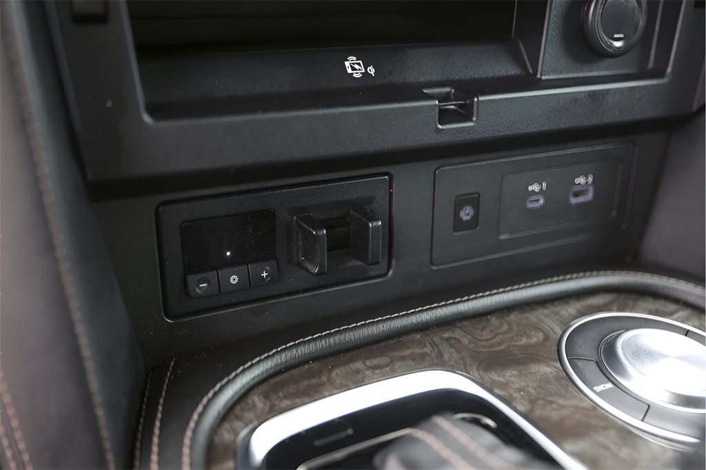 Used Car 2021 Nissan Armada  Platinum For Sale Under $40,000 In Austin, Texas