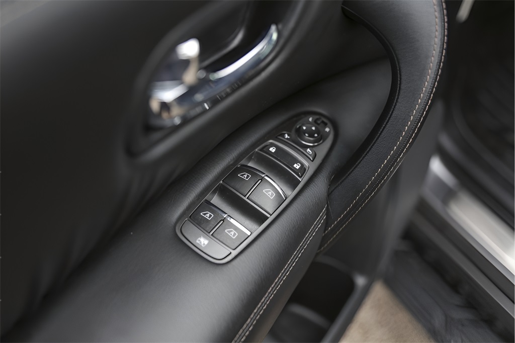 Used Car 2021 Nissan Armada  Platinum For Sale Under $40,000 In Austin, Texas