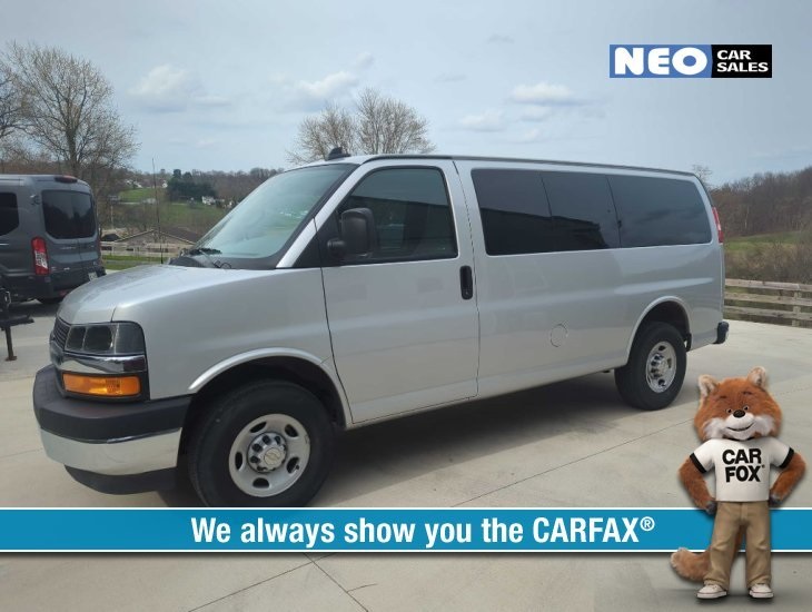 2023 Chevrolet Express Passenger LS's photo