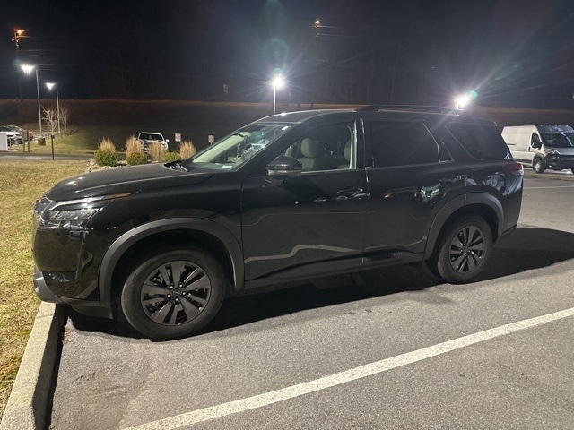 2025 Nissan Pathfinder SV FWD