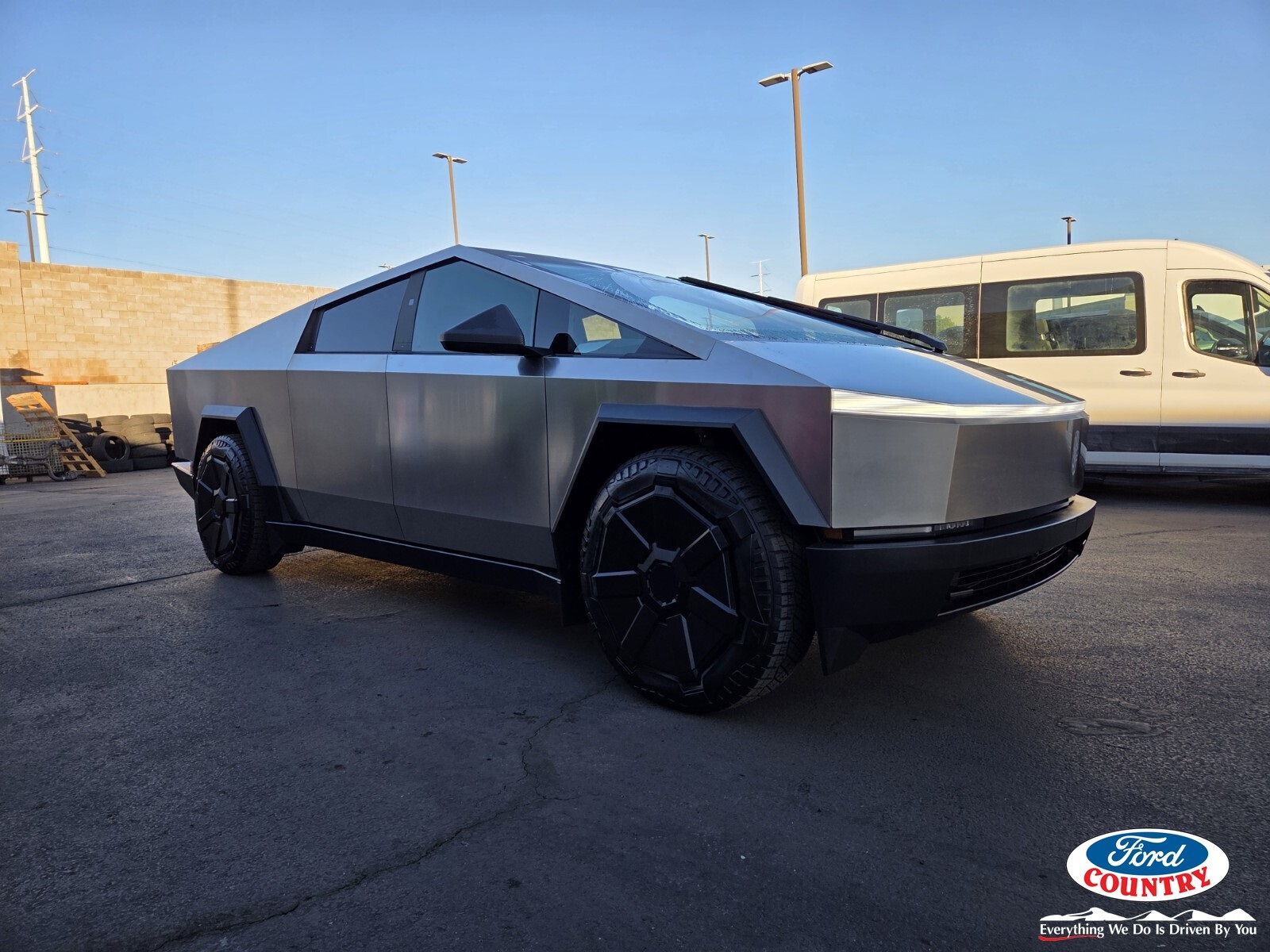 2024 Tesla Cybertruck Crew Cab AWD