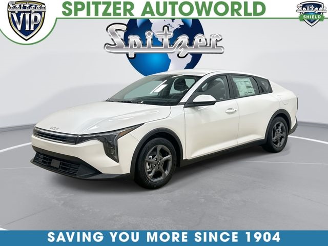 Snow White Pearl 2026 Kia K4 LXS FWD Sedan Front-Wheel Drive Continuously Variable Transmission