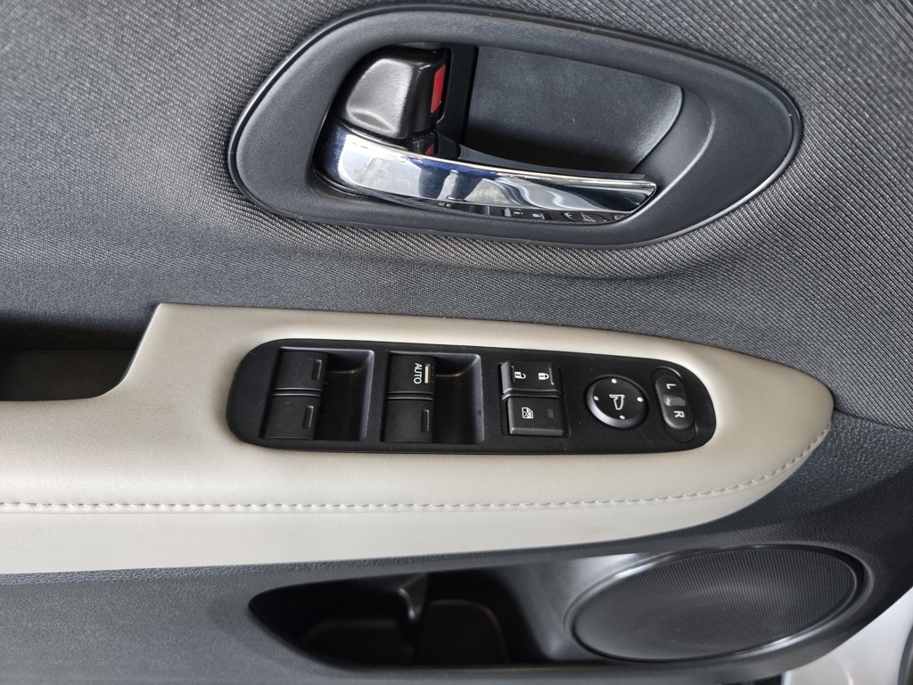 Thumbnail: 2022 Honda HR-V - 25