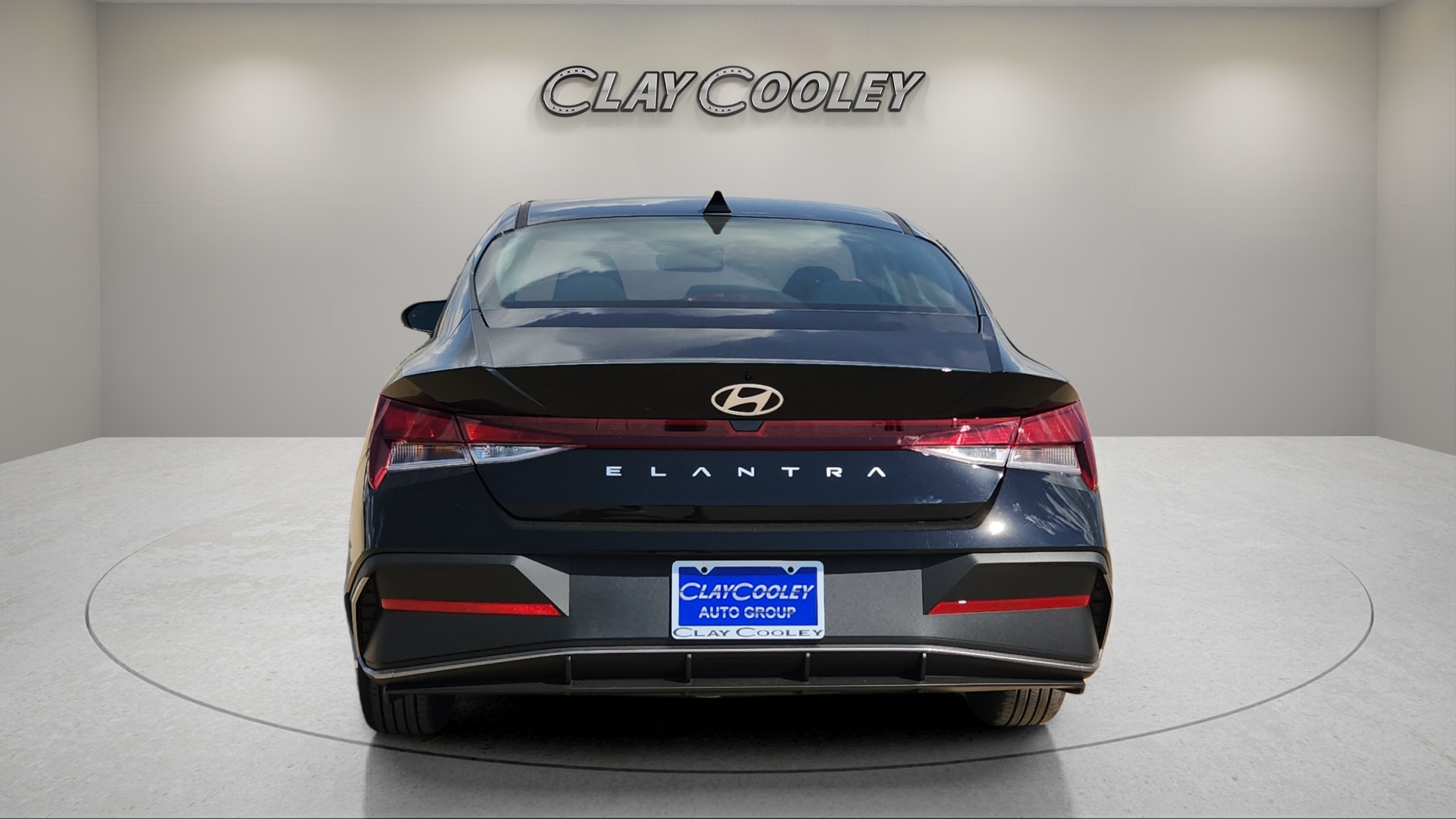 2025 Hyundai Elantra SE photo 4