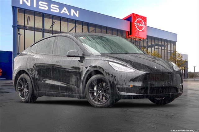 2023 Tesla Model Y Long Range's photo