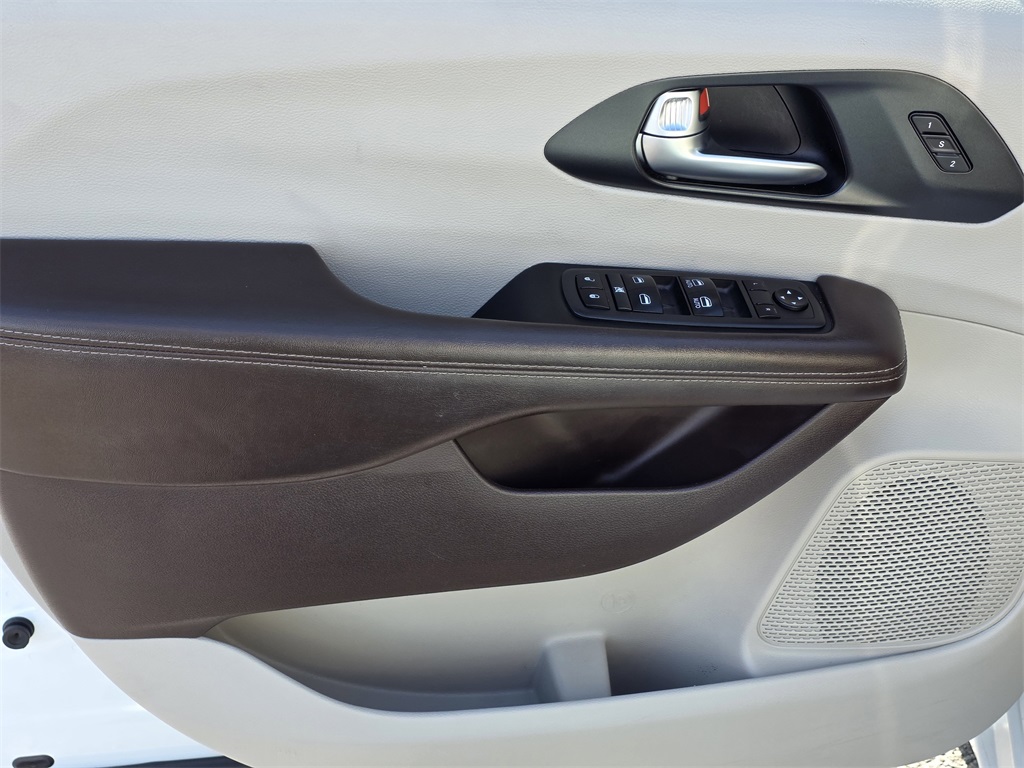 2021 Chrysler Pacifica Touring L White at Parkway Family Mazda