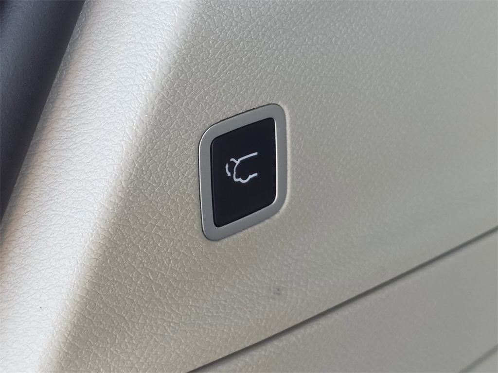 2021 Chrysler Pacifica Touring L White at Parkway Family Mazda