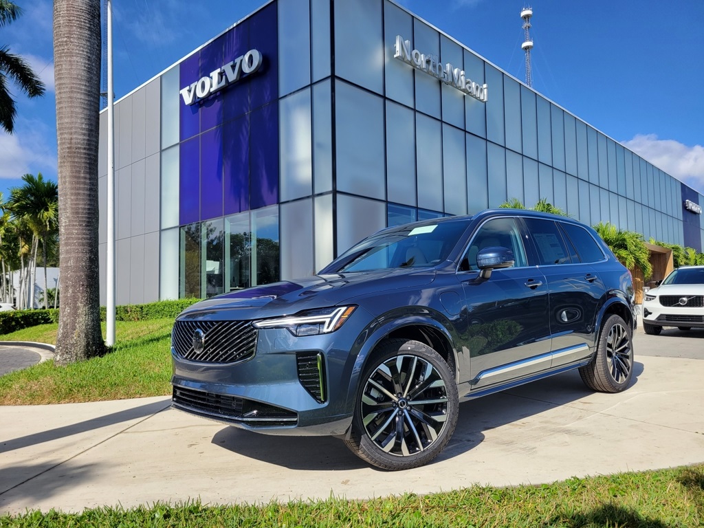 2026 Volvo XC90 Plug-In Hybrid T8 Plus