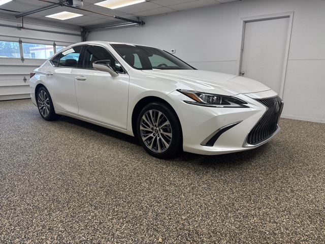 2019 Lexus ES 350 photo 3