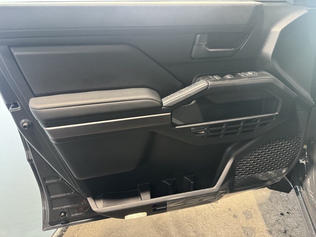 Thumbnail: 2025 Toyota 4Runner - 27