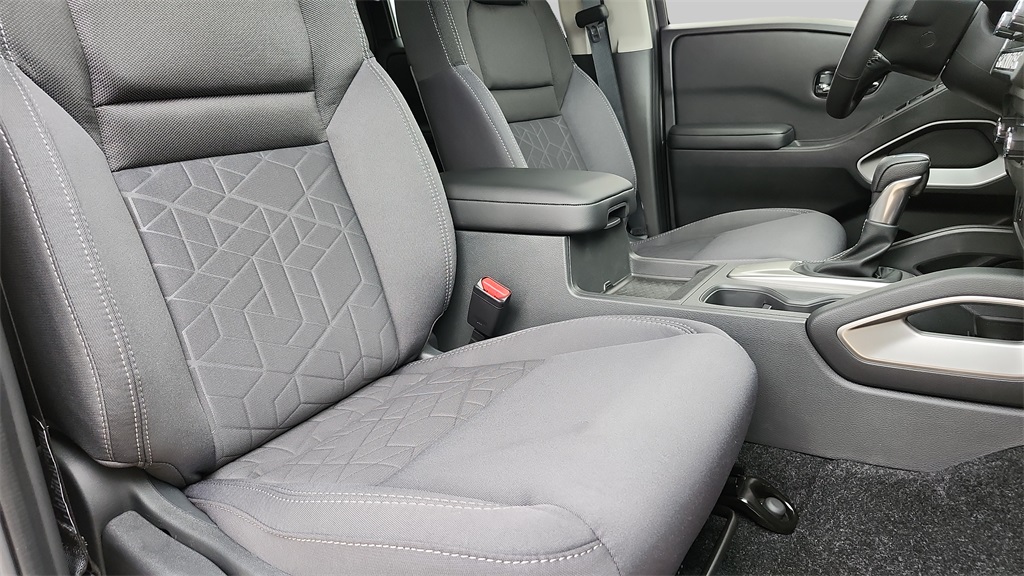 2025 Nissan Frontier