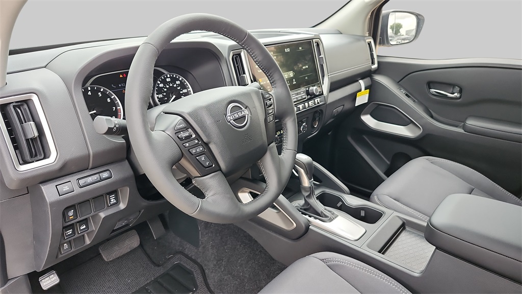 2025 Nissan Frontier