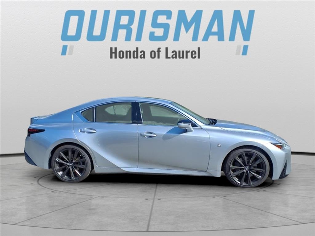 2022 Lexus IS 350 F SPORT photo 2