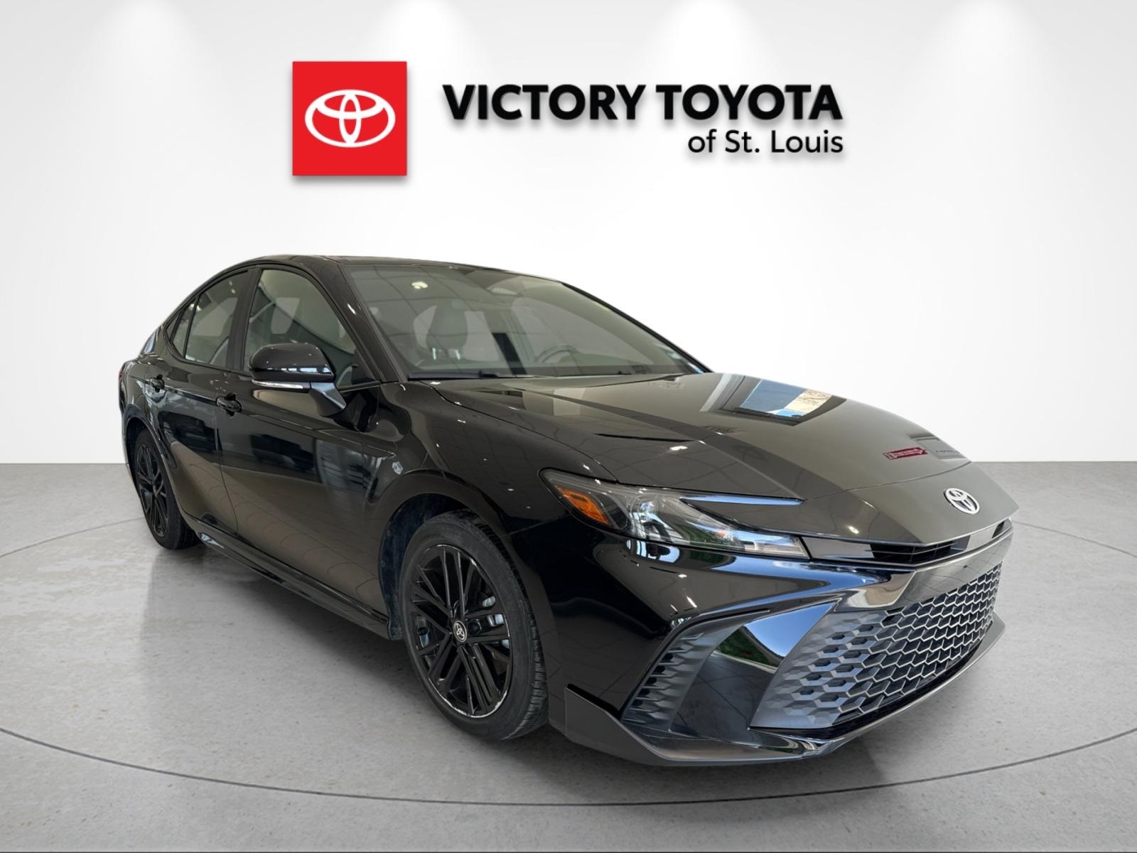 2025 Toyota Camry SE FWD