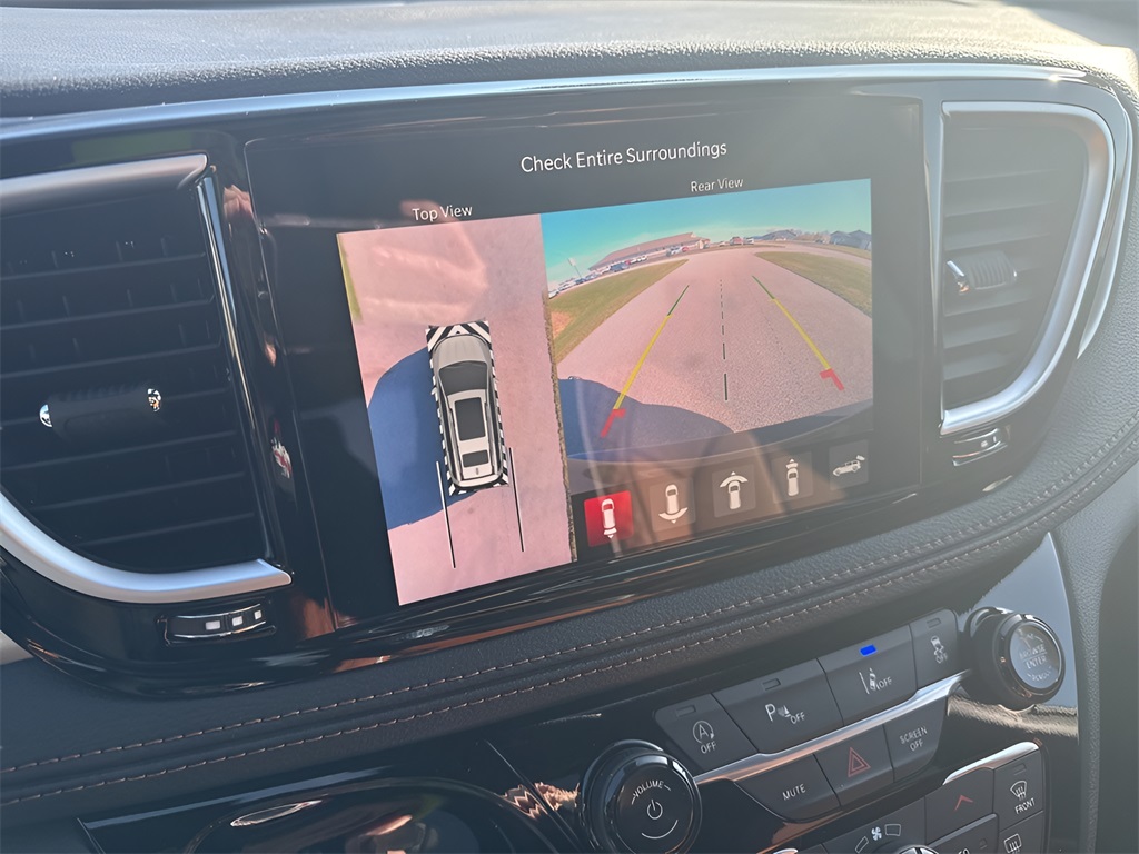 2026 Chrysler Pacifica