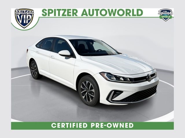 Pure White 2025 Volkswagen Jetta Sedan Front-Wheel Drive 8-Speed Automatic