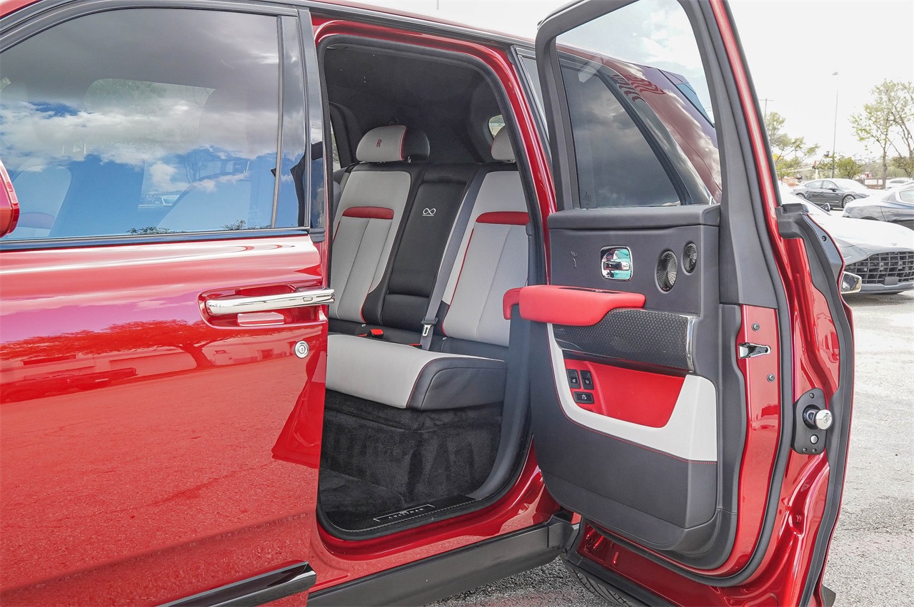 Used Car 2024 Rolls-royce Cullinan  Black Badge For Sale Under $430,000 In Austin, Texas