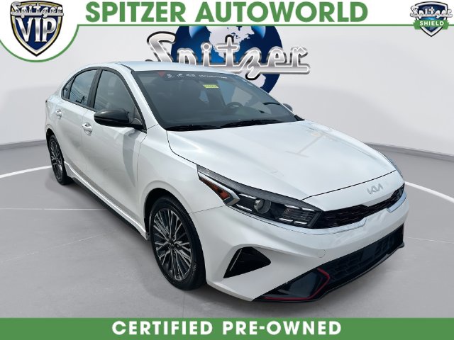 Snow White Pearl 2024 Kia Forte Sedan Front-Wheel Drive Continuously Variable Transmission