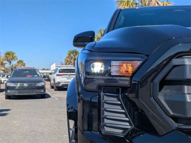 2025 Toyota Tacoma SR5 - 9