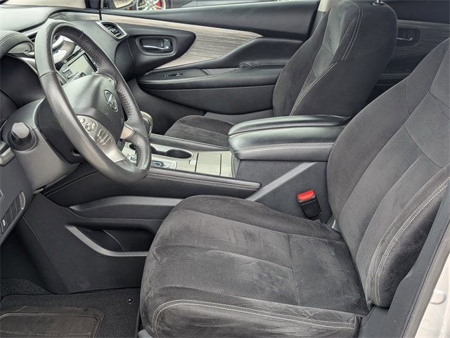 2017 Nissan Murano SV - 11