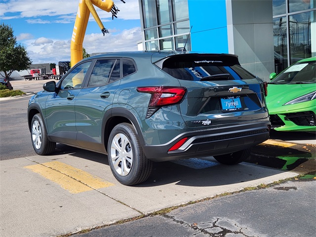 2026 Chevrolet Trax LS photo 3